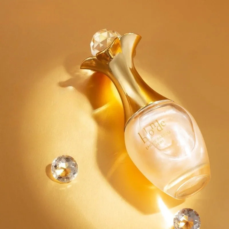 Blonde Bombshell Perfume 50ml Fresh Fruity Floral Fragrance with Elegant Floral Notes and A Touch of Musk for An Alluring Scent